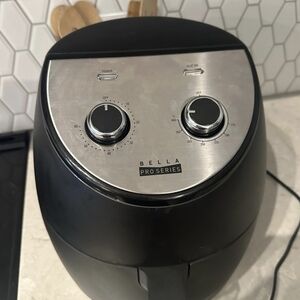 4.2qt Air Fryer Black Matte by Bella